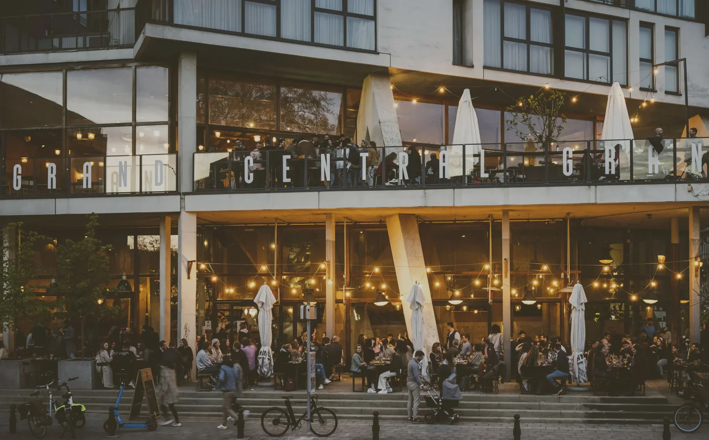 Bruxelles au fil des mots : promenade littéraire et lectures au cœur de la ville